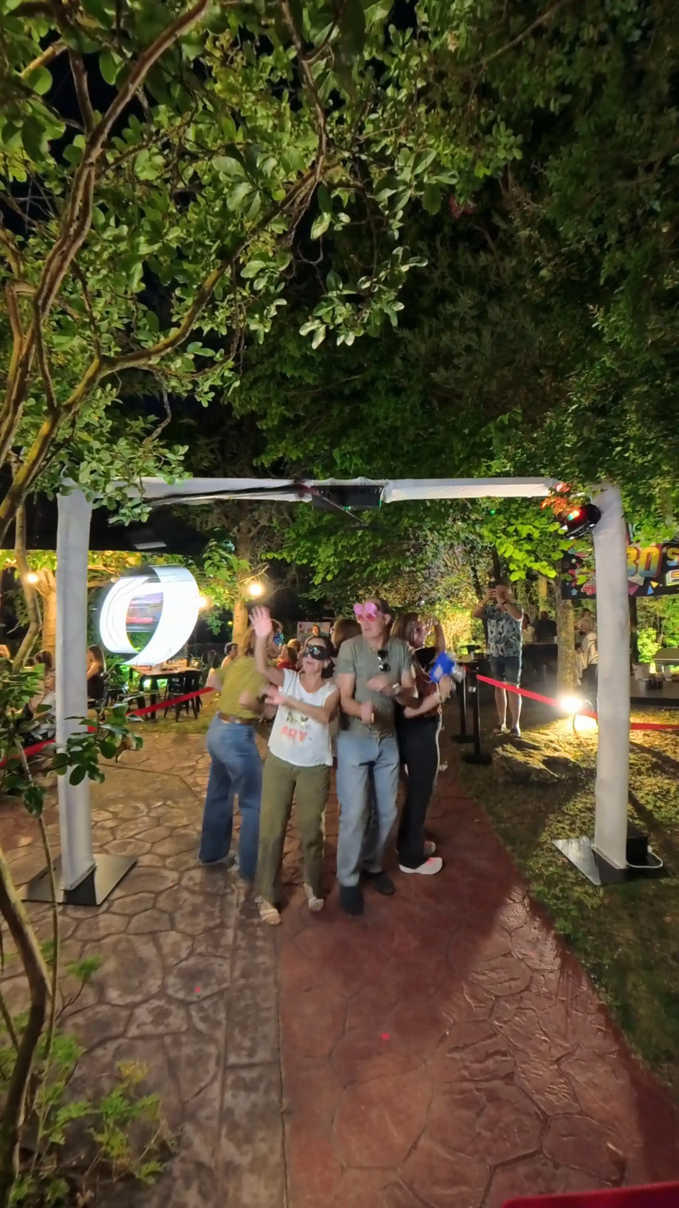 Evento en Villa-Lucía, con música en vivo, fiesta retro, gastronomía y Videomatón 360º de ProTour360.